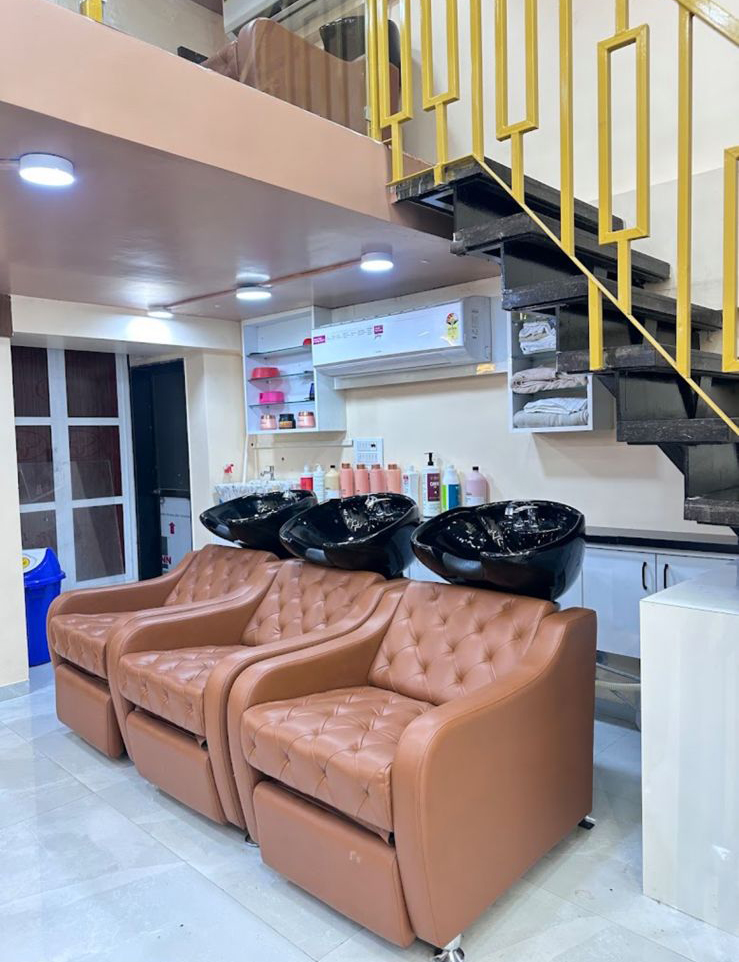 Elegant interior of Velvet Lounge beauty salon in Kalyan